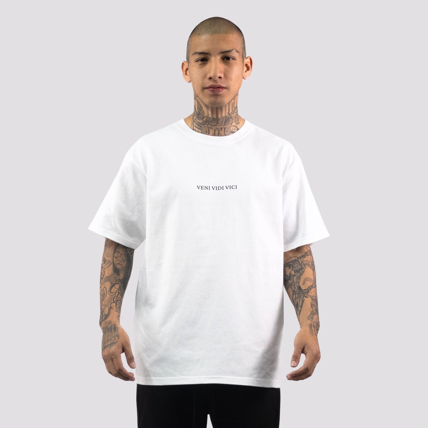 Playera Oversize 'VENI VIDI VICI' Color Blanco