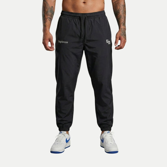 Jogger Tech Performance: Negro | Relaxed-fit | Tela ligera y fresca