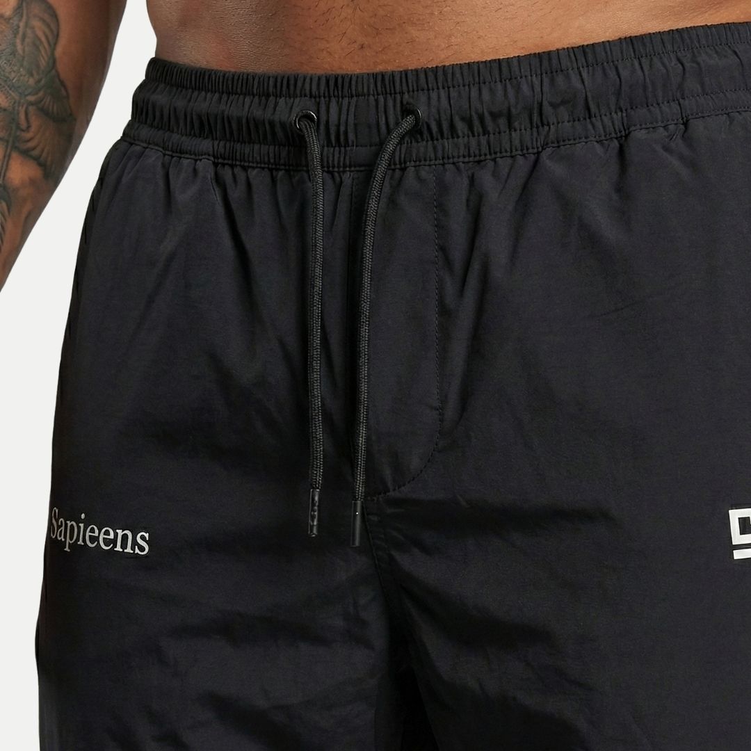 Jogger Tech Performance: Negro | Relaxed-fit | Tela ligera y fresca