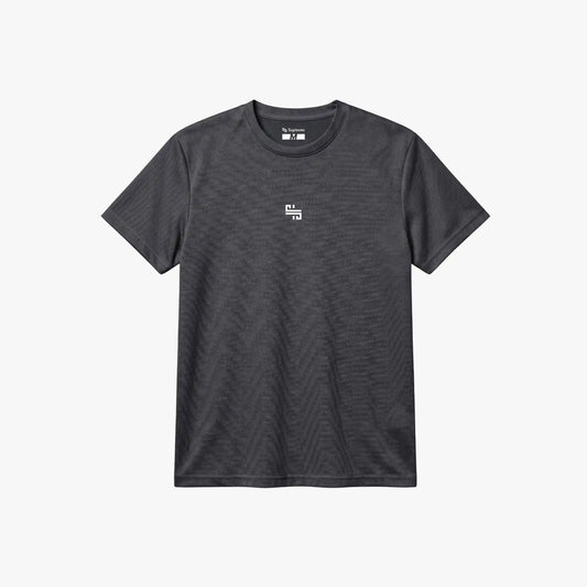 Training Tee 'MONOGRAM' Gris | Ajuste pecho-brazo | Tela Sport-Dry